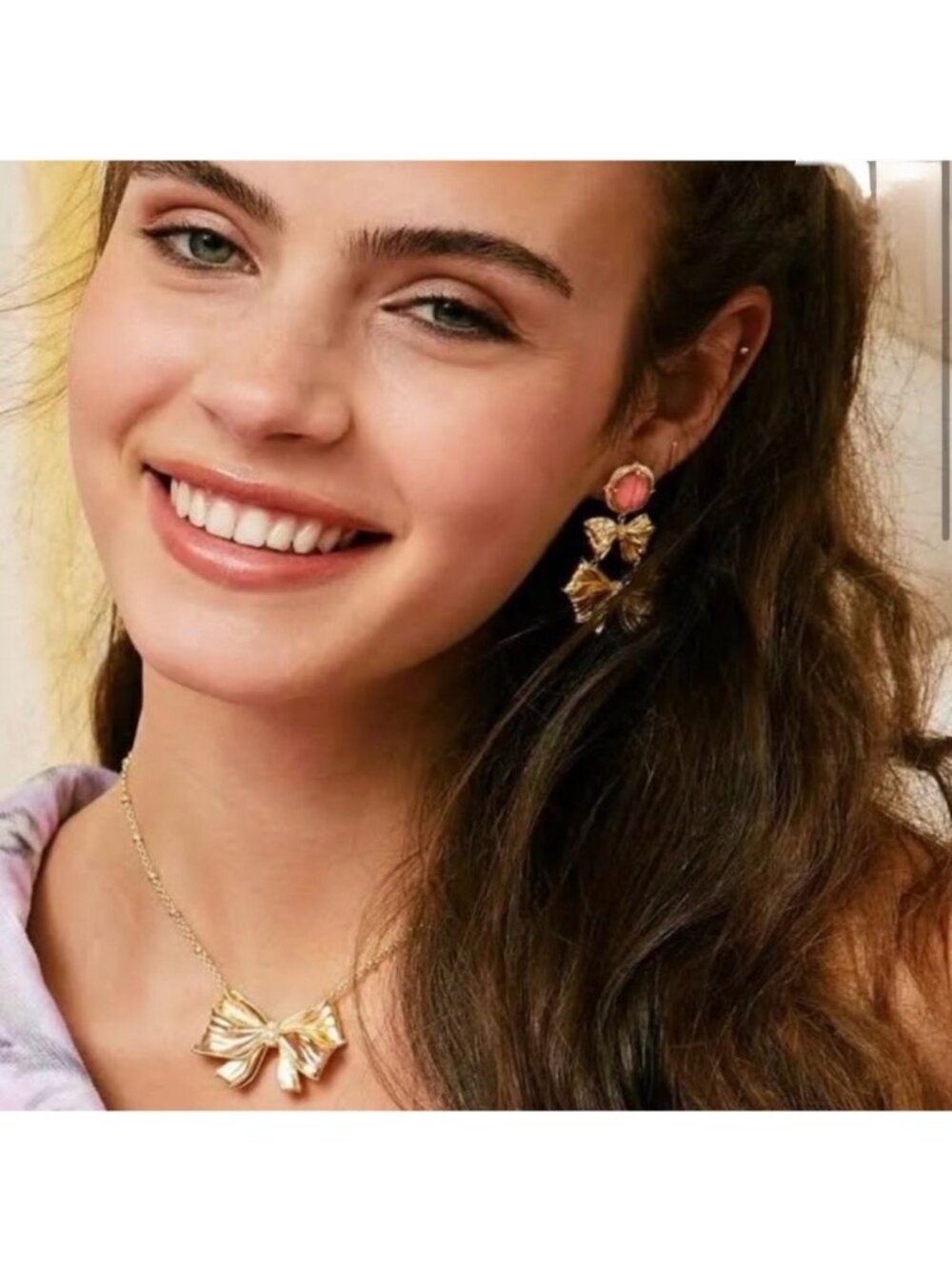 Kendra Scott x LoveShackFancy NIB Gold Bow Statement Necklace With Pink Dust Bag - Picture 4 of 4